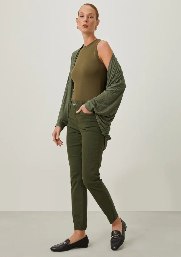 241371004 0181 050 calca skinny color cintura media